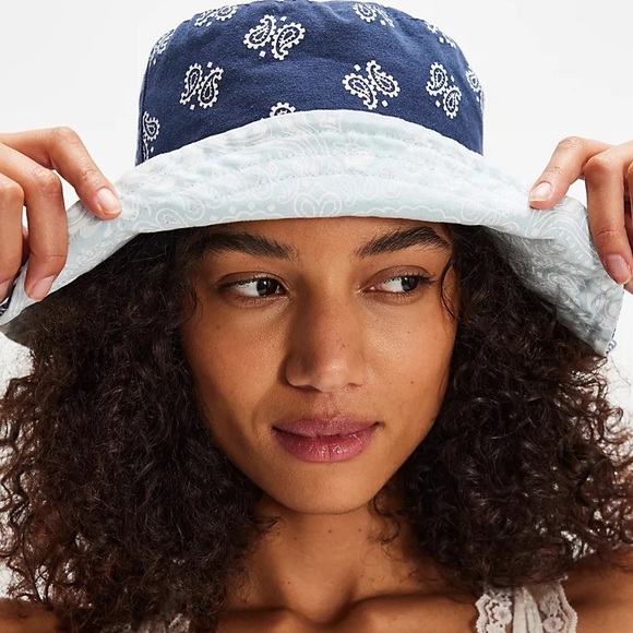 Free People Bandanna Bucket Hat NWT - Picture 3 of 8